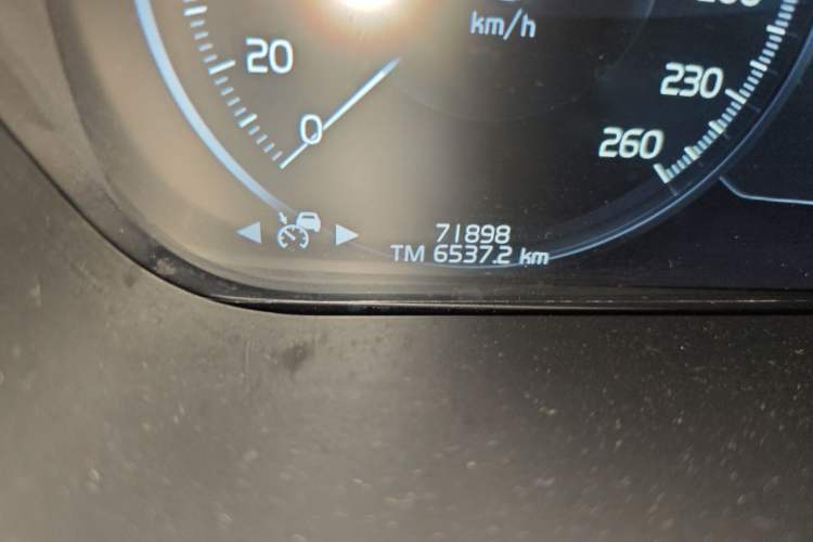 Used Volvo XC60 2020 T5 4x4 Zhiya Luxury Edition Odometer Close Up