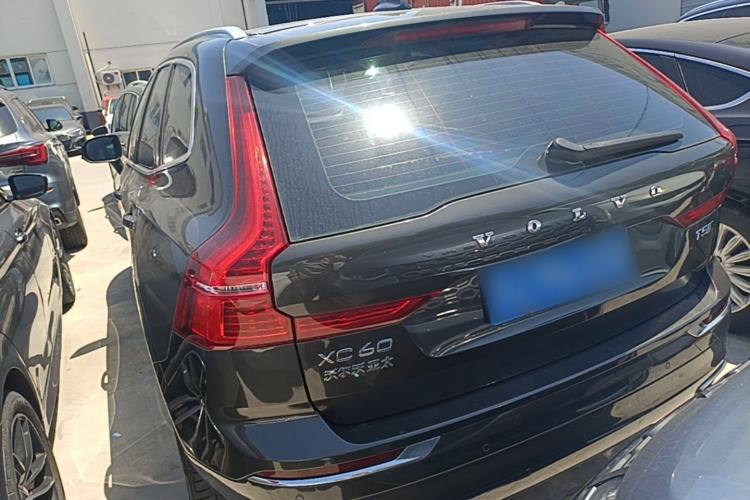 Used Volvo XC60 2020 T5 4x4 Zhiyi Luxury Edition Rear Left 45 Deg