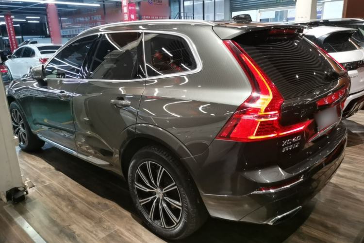 Used Volvo XC60 2020 T5 4x4 Zhiya Luxury Edition Rear Left 45 Deg