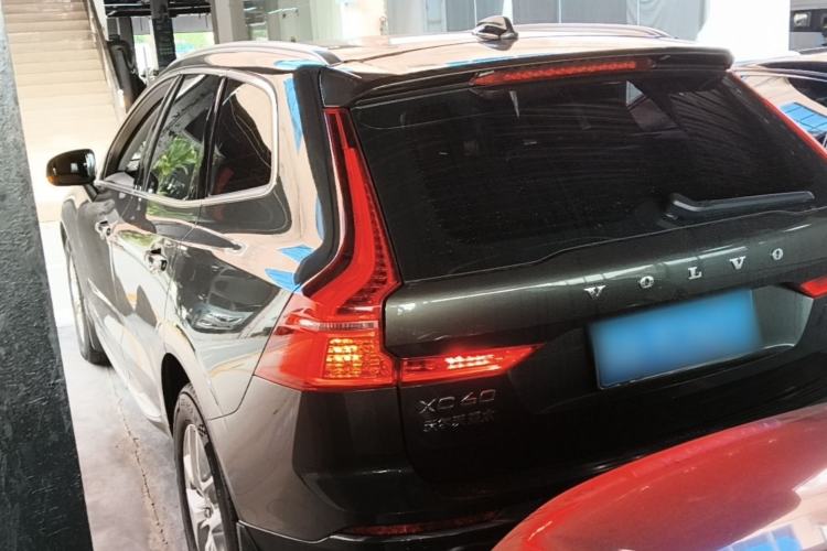 Used Volvo XC60 2020 T5 4x4 Zhiyi Luxury Edition Rear Left 45 Deg