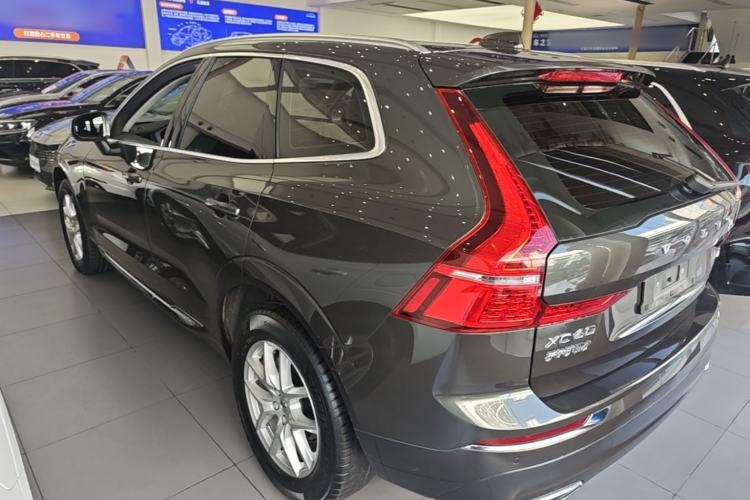 Used Volvo XC60 2020 T5 4x4 Zhiyi Luxury Edition Rear Left 45 Deg