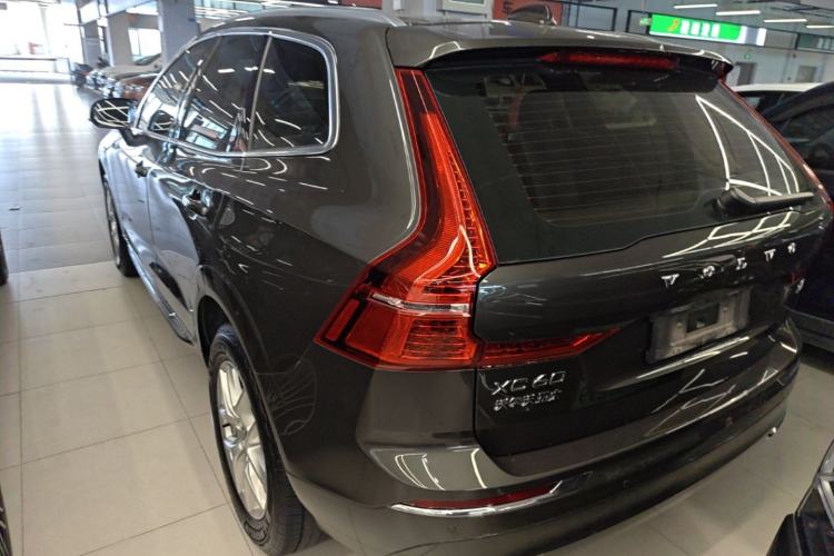 Used Volvo XC60 2020 T4 SmartDrive Luxury Edition Rear Left 45 Deg