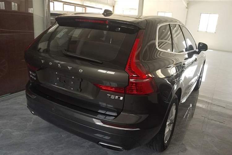 Used Volvo XC60 2020 T5 4x4 Zhiyi Luxury Edition Rear Right 45 Deg