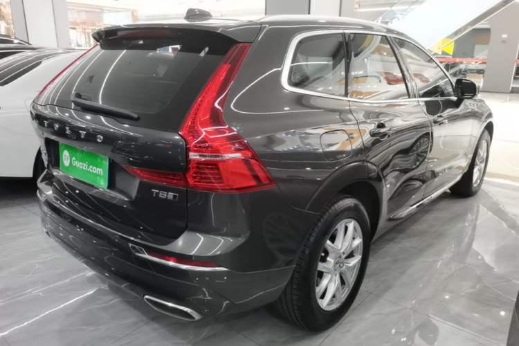 Used Volvo XC60 2020 T5 4x4 Zhiyi Luxury Edition Rear Right 45 Deg