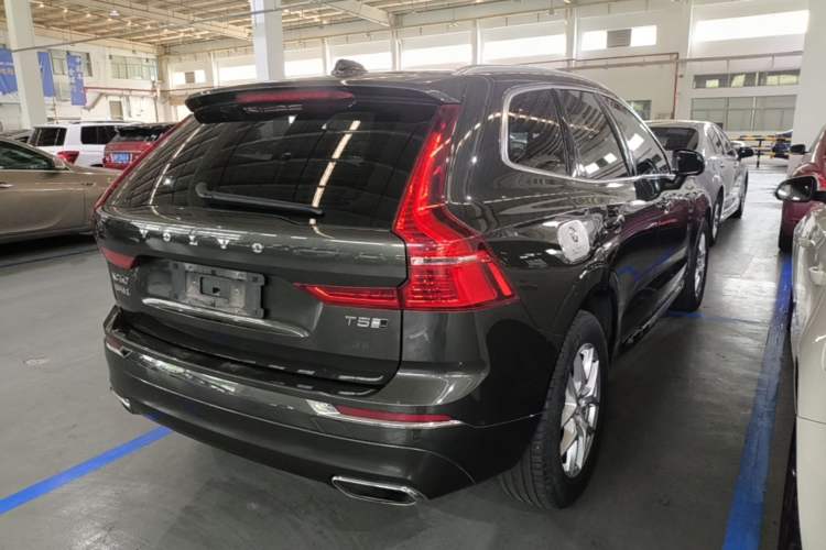 Used Volvo XC60 2020 T5 4x4 Zhiyi Luxury Edition Rear Right 45 Deg