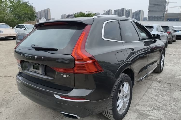 Used Volvo XC60 2020 T5 4x4 Zhiyi Luxury Edition Rear Right 45 Deg