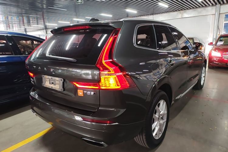 Used Volvo XC60 2020 T5 4x4 Zhiyi Luxury Edition Rear Right 45 Deg