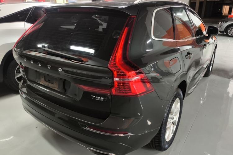 Used Volvo XC60 2020 T5 4x4 Zhiyi Luxury Edition Rear Right 45 Deg
