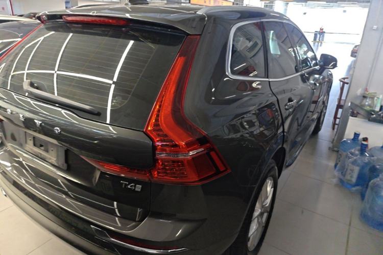 Used Volvo XC60 2020 T4 SmartDrive Luxury Edition Rear Right 45 Deg