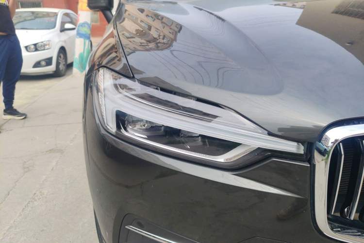 Used Volvo XC60 2020 T5 4x4 Zhiyi Luxury Edition Right Front Headlight