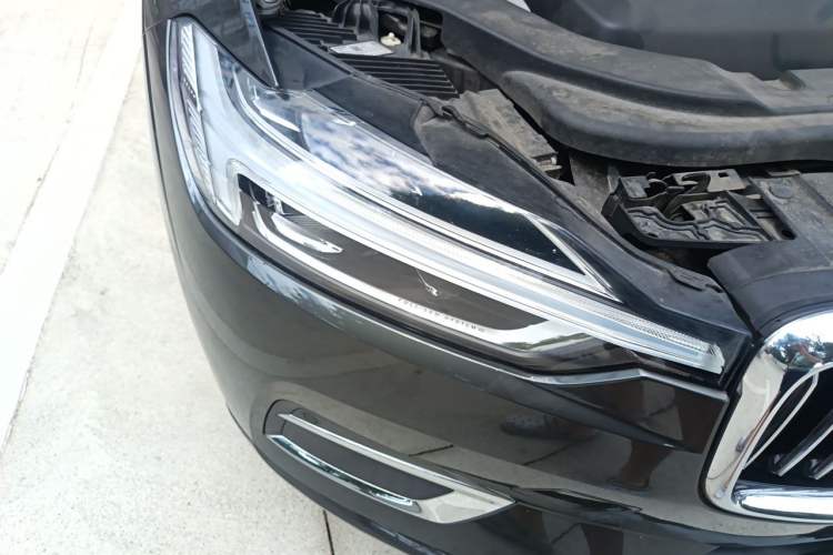 Used Volvo XC60 2020 T5 4x4 Smart Luxury Edition Right Front Headlight
