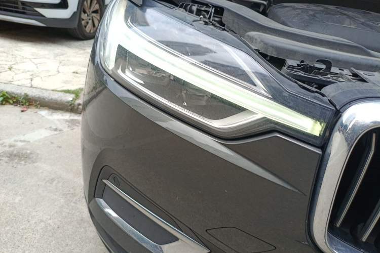 Used Volvo XC60 2020 T5 4x4 Zhiyi Luxury Edition Right Front Headlight