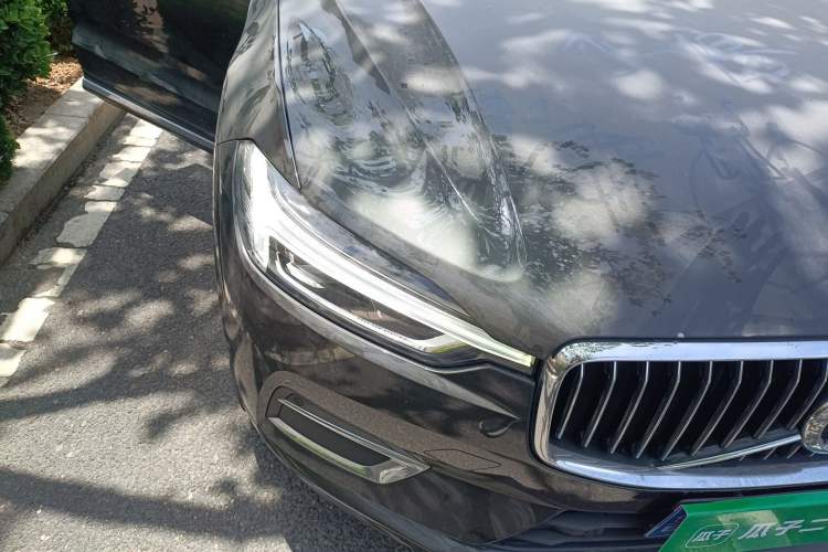 Used Volvo XC60 2020 T5 4x4 Smart Luxury Edition Right Front Headlight