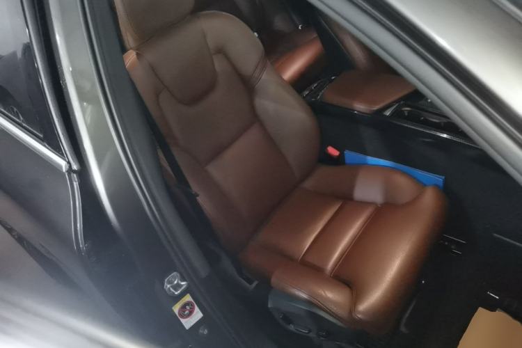 Used Volvo XC60 2020 T5 4x4 Smart Luxury Edition Right Front Seat