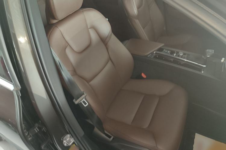 Used Volvo XC60 2020 T5 4x4 Zhiyi Luxury Edition Right Front Seat