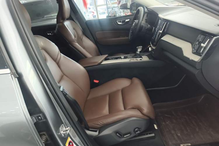 Used Volvo XC60 2020 T5 4x4 Zhiya Luxury Edition Right Front Seat