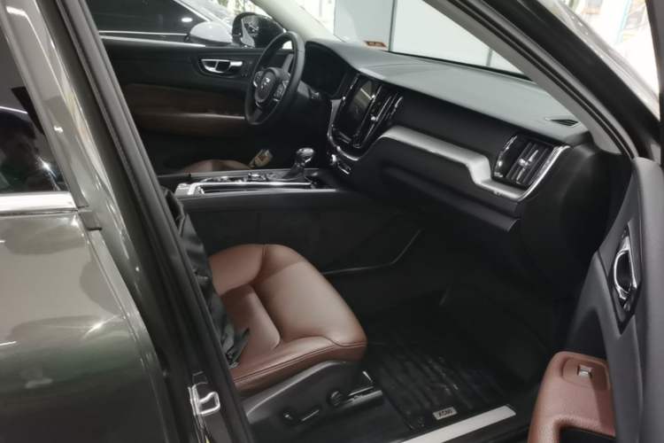 Used Volvo XC60 2020 T5 4x4 Zhiyi Luxury Edition Right Front Seat