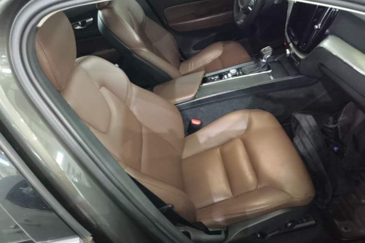 Used Volvo XC60 2020 T5 4x4 Zhiyi Luxury Edition Right Front Seat