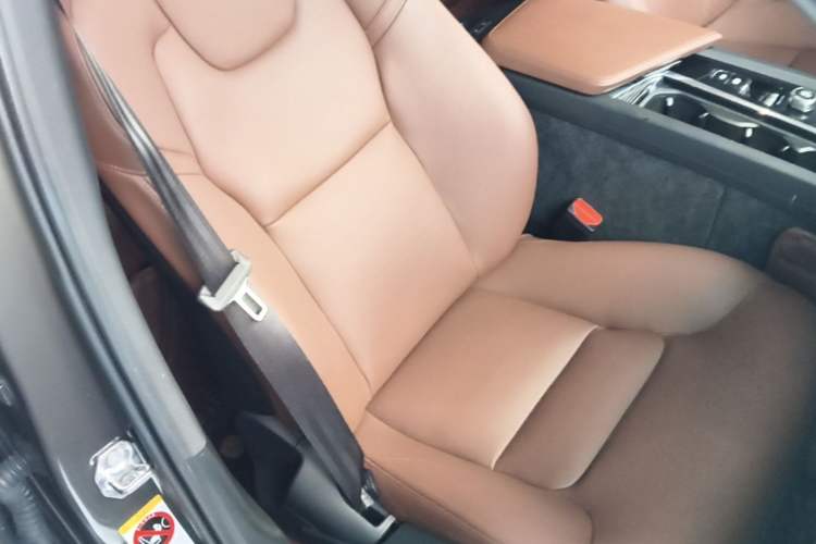 Used Volvo XC60 2020 T5 4x4 Zhiyi Luxury Edition Right Front Seat