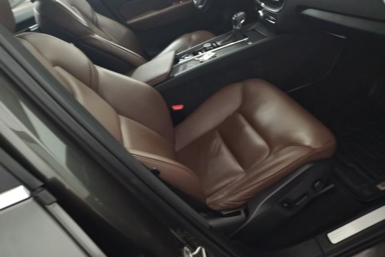 Used Volvo XC60 2020 T5 4x4 Zhiyi Luxury Edition Right Front Seat