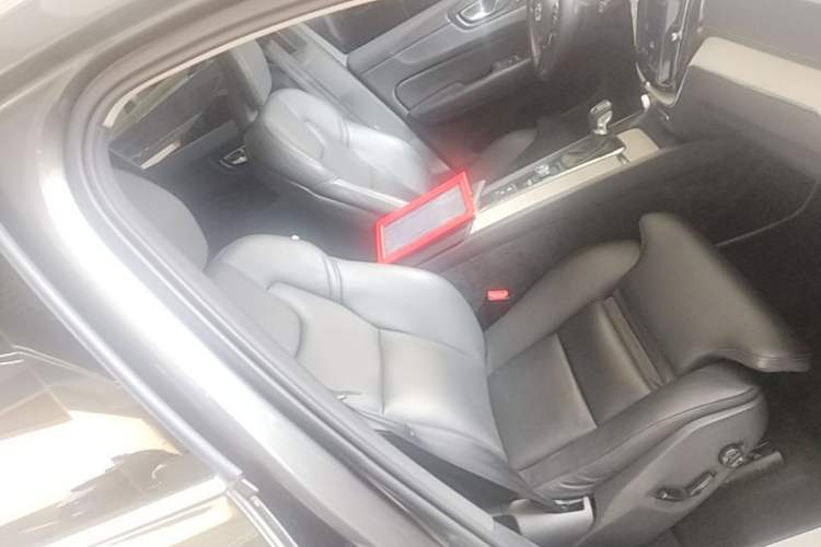 Used Volvo XC60 2020 T5 4x4 Smart Luxury Edition Right Front Seat