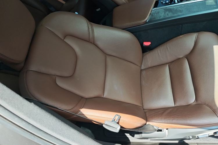 Used Volvo XC60 2020 T5 4x4 Zhiyi Luxury Edition Right Front Seat