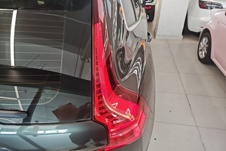 Used Volvo XC60 2020 T4 SmartDrive Luxury Edition Right Rear Taillight