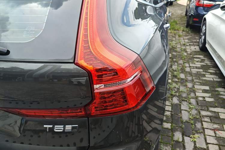 Used Volvo XC60 2020 T5 4x4 Smart Luxury Edition Right Rear Taillight