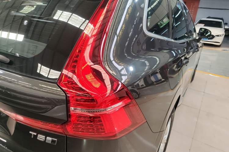 Used Volvo XC60 2020 T5 4x4 Zhiyi Luxury Edition Right Rear Taillight