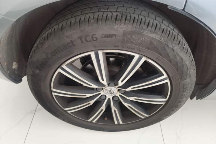 Used Volvo XC60 2020 T5 4x4 Zhiya Luxury Edition Right Rear Wheel Hub