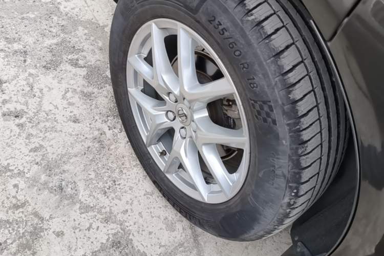 Used Volvo XC60 2020 T5 4x4 Zhiyi Luxury Edition Right Rear Wheel Hub