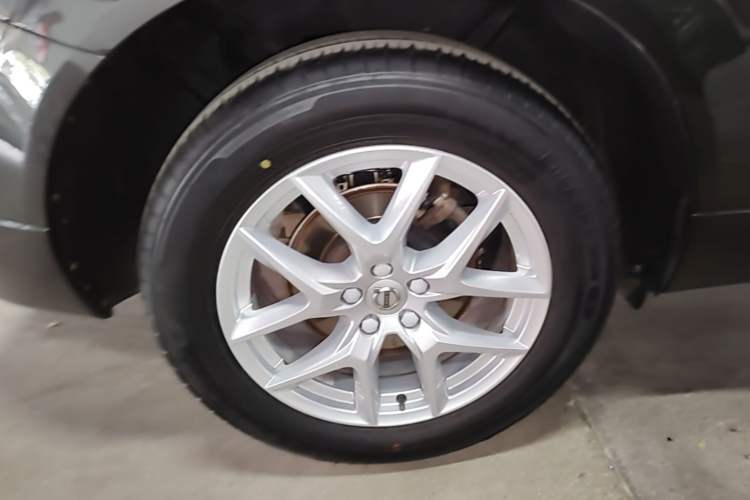 Used Volvo XC60 2020 T5 4x4 Zhiyi Luxury Edition Right Rear Wheel Hub