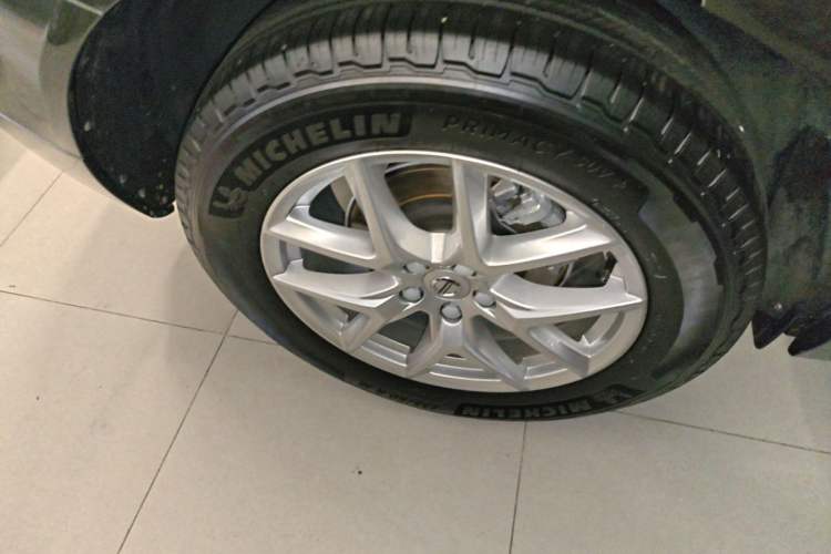 Used Volvo XC60 2020 T4 SmartDrive Luxury Edition Right Rear Wheel Hub
