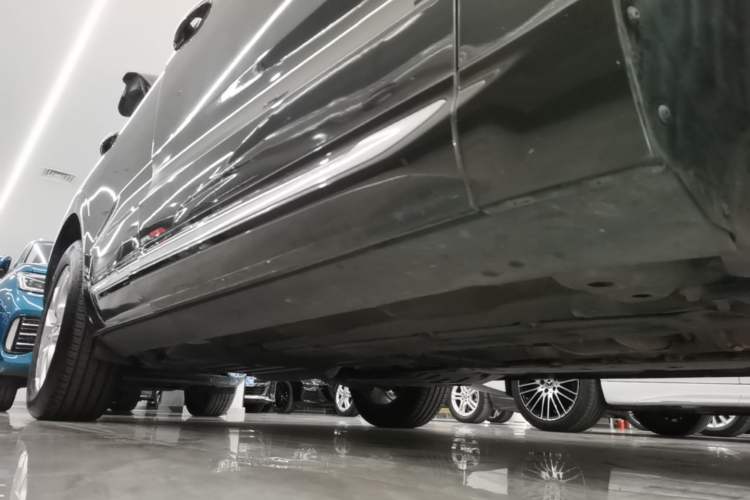 Used Volvo XC60 2020 T5 4x4 Zhiyi Luxury Edition Right Side Sill