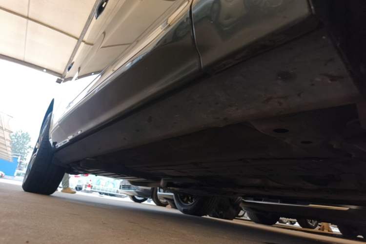 Used Volvo XC60 2020 T5 4x4 Smart Luxury Edition Right Side Sill