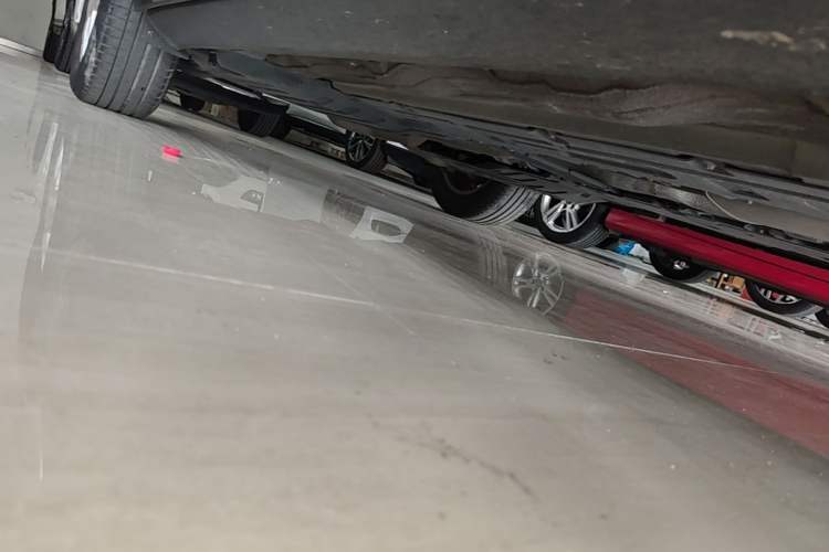 Used Volvo XC60 2020 T5 4x4 Zhiyi Luxury Edition Right Side Sill