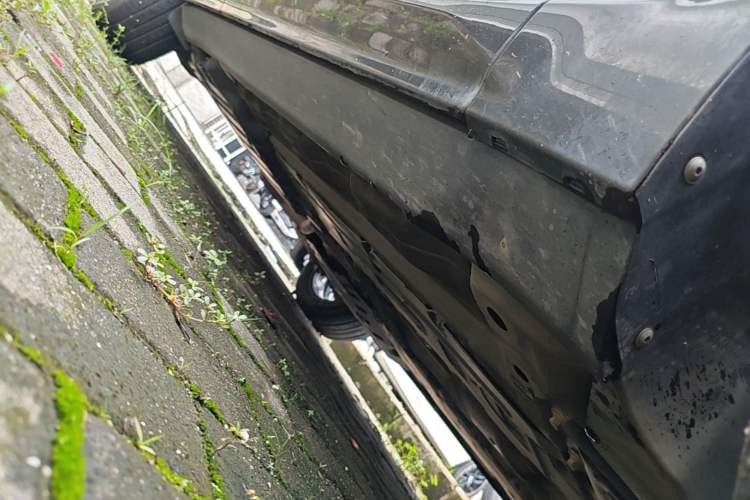 Used Volvo XC60 2020 T5 4x4 Smart Luxury Edition Right Side Sill
