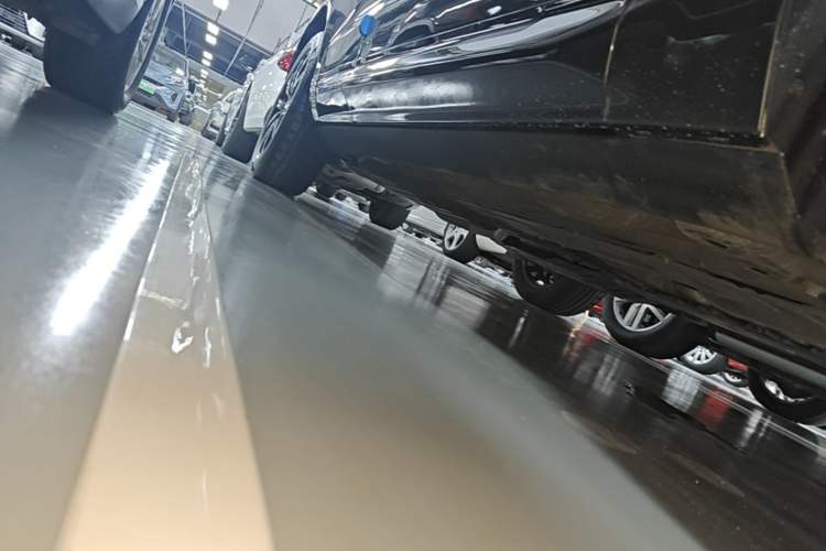 Used Volvo XC60 2020 T5 4x4 Smart Luxury Edition Right Side Sill