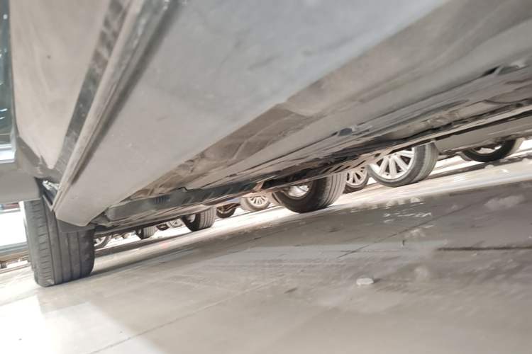 Used Volvo XC60 2020 T5 4x4 Zhiyi Luxury Edition Right Side Sill