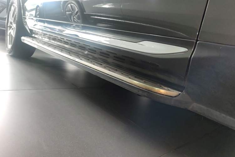 Used Volvo XC60 2020 T5 4x4 Zhiyi Luxury Edition Right Side Sill
