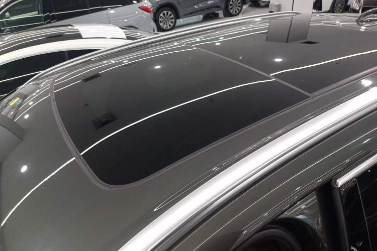 Used Volvo XC60 2020 T5 4x4 Zhiyi Luxury Edition Roof