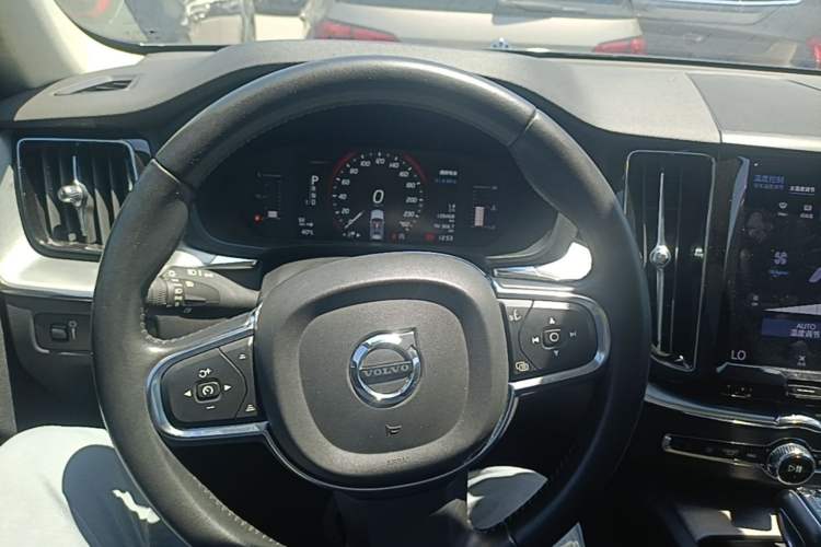 Used Volvo XC60 2020 T5 4x4 Zhiyi Luxury Edition Steering Wheel