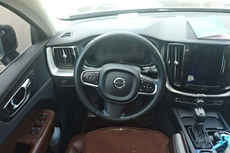 Used Volvo XC60 2020 T5 4x4 Zhiyi Luxury Edition Steering Wheel
