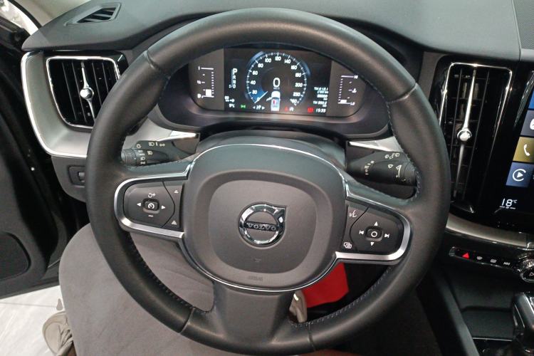 Used Volvo XC60 2020 T5 4x4 Zhiyi Luxury Edition Steering Wheel