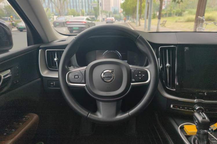 Used Volvo XC60 2020 T5 4x4 Zhiyi Luxury Edition Steering Wheel