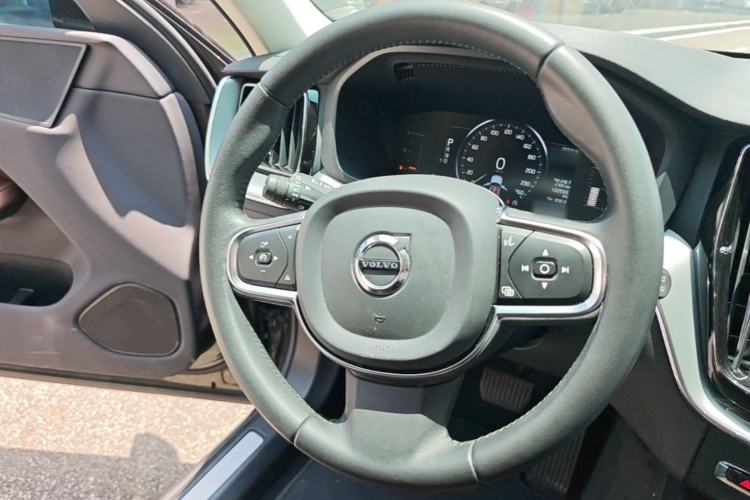 Used Volvo XC60 2020 T5 4x4 Zhiyi Luxury Edition Steering Wheel