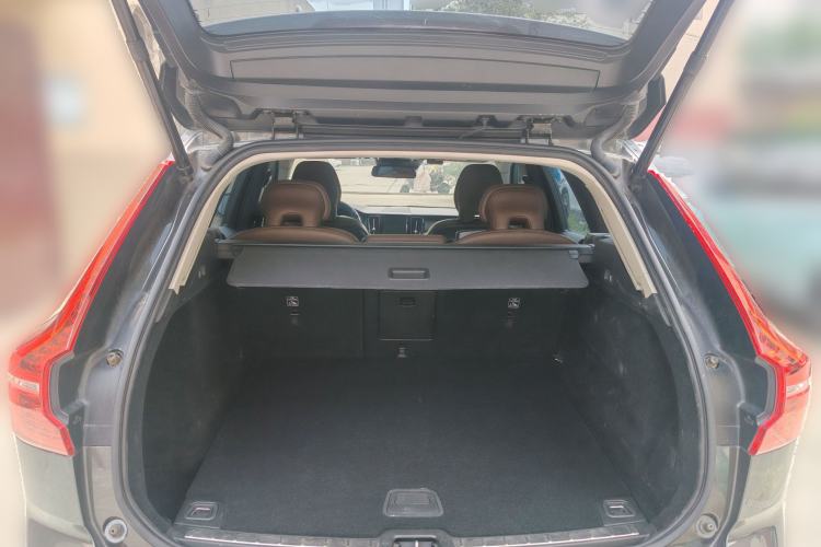 Used Volvo XC60 2020 T5 4x4 Zhiyi Luxury Edition Trunk