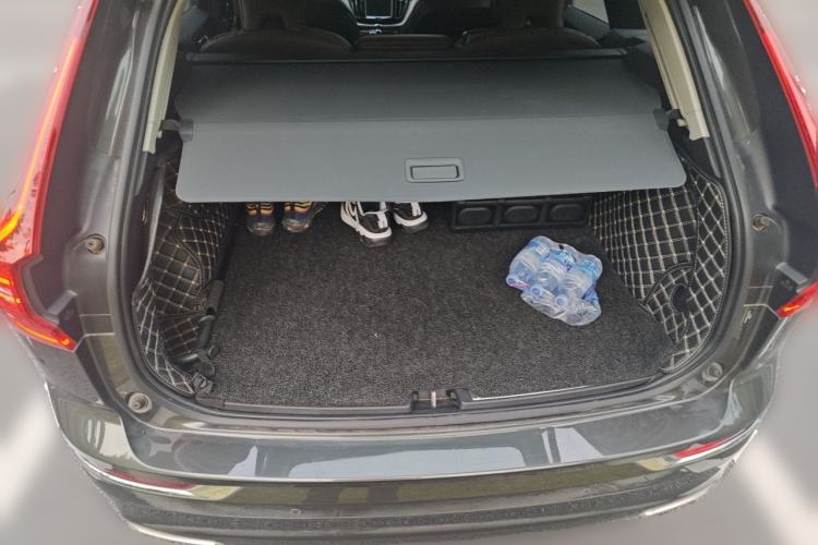Used Volvo XC60 2020 T5 4x4 Smart Luxury Edition Trunk