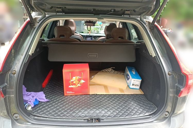 Used Volvo XC60 2020 T5 4x4 Zhiyi Luxury Edition Trunk