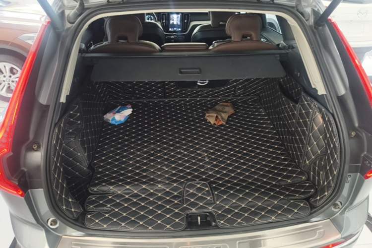Used Volvo XC60 2020 T5 4x4 Zhiya Luxury Edition Trunk